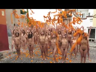 100 mexican nude women group